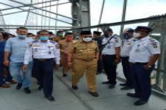 Peresmian Jembatan Gantung di Pulau Belimbing Kecamatan Kuok